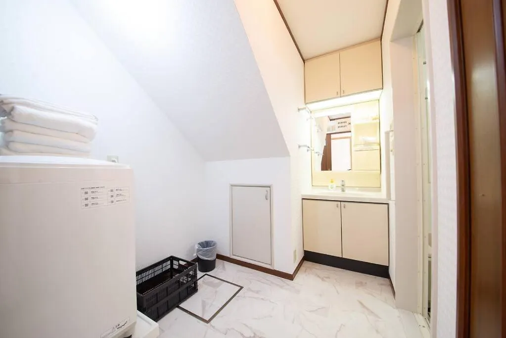 La3 Hotel Annex 新宿三階建て一軒家 Tokyo 0*,  Japan